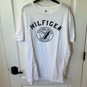 Tommy Hilfiger Men’s Short Sleeve T Shirt Size XL